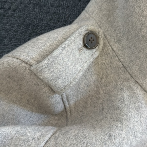 Loft Chic Gray Wool Coat with Belt - Picture 4 of 6